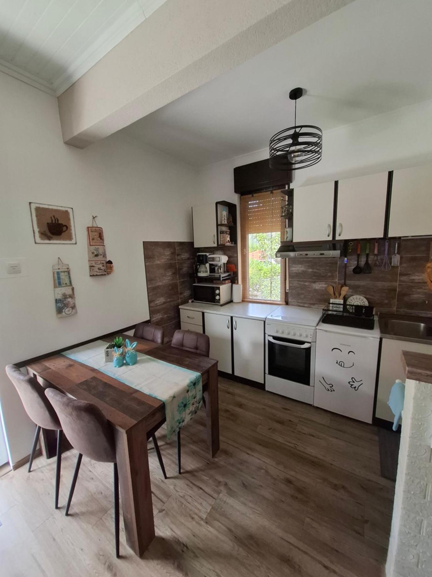 Envi Apartment *