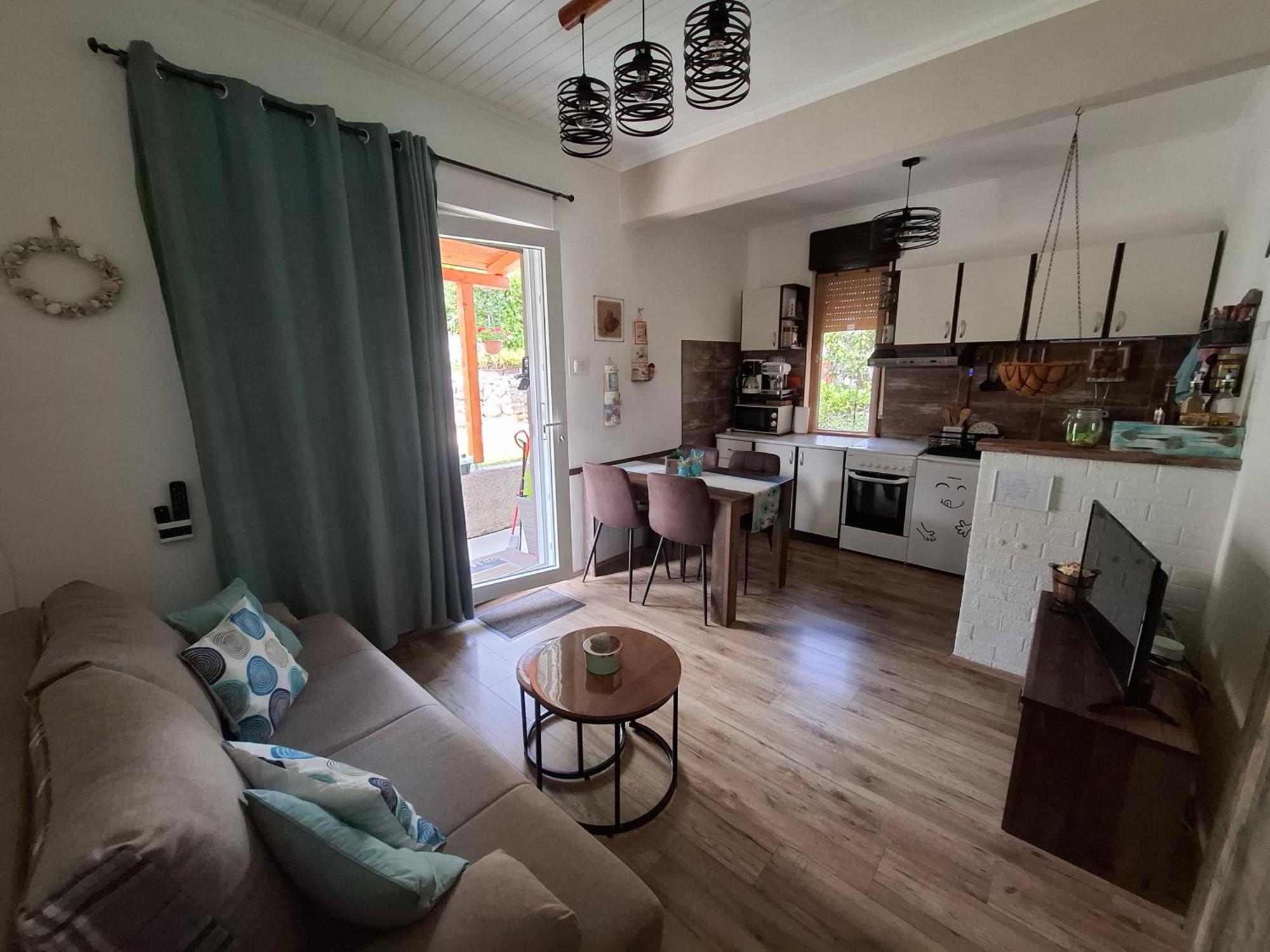 Apartment Envi *